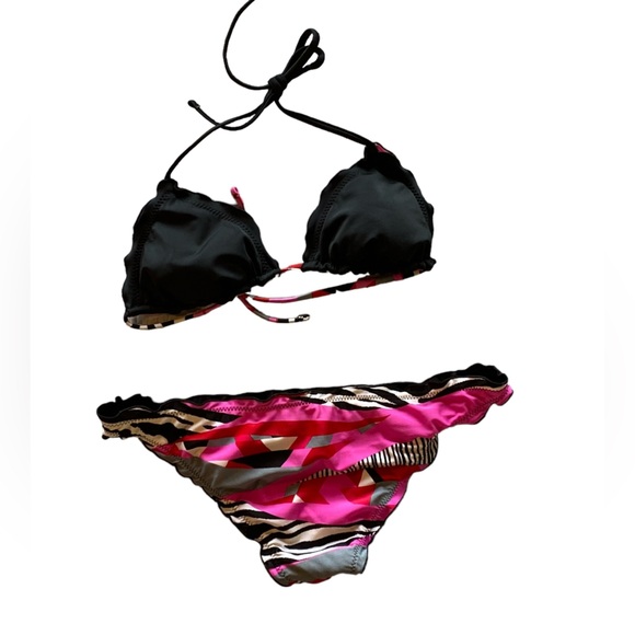 Adorable Reversible RuffledSwimwear Bikini String Top Full Back Great Condition! - Picture 4 of 8